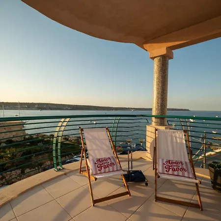 Seafront Panorama Penthouse 3 Bedr 4 Bathr Apartment *
