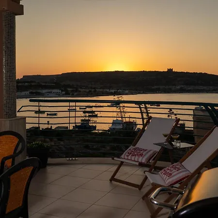 Seafront Panorama Penthouse 3 Bedr 4 Bathr Apartment
