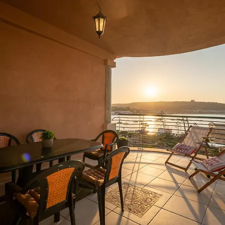 Seafront Panorama Penthouse 3 Bedr 4 Bathr * Mellieha