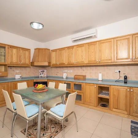 Apartment Seafront Panorama Penthouse 3 Bedr 4 Bathr